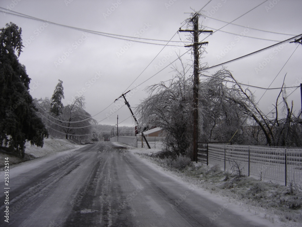 Icy roads from Texas' 2021 freeze.